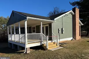 226 Peach Grove Ln, Clear Brook, VA 22624 - Photo 3