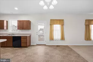 556 Garden Gate Dr, Stephens City, VA 22655 - Photo 7