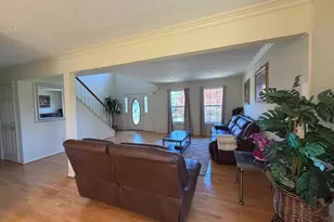 407 Tamarack Cir, Winchester, VA 22602 - Photo 9