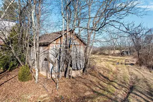 1990 Collinsville Rd, Cross Junction, VA 22625 - Photo 19