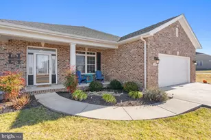 100 Penderbrook Ct, Stephens City, VA 22655 - Photo 3