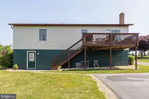 202 Masters Dr, Cross Junction, VA 22625 - Photo 5