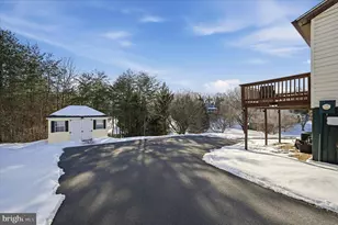 202 Masters Dr, Cross Junction, VA 22625 - Photo 43