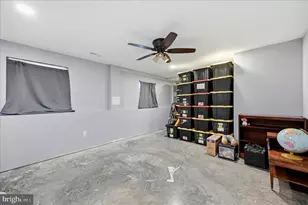 202 Masters Dr, Cross Junction, VA 22625 - Photo 31