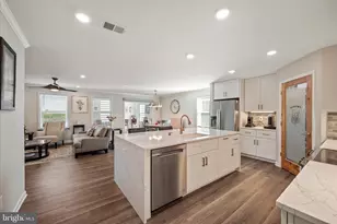 121 Grasmere St, Stephens City, VA 22655 - Photo 9