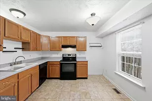 425 Surrey Club Ln, Stephens City, VA 22655 - Photo 7