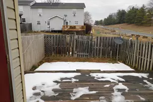 104 Waterford Ln, Winchester, VA 22602 - Photo 9