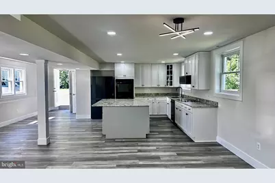 5241 Main Street, Stephens City, VA 22655 - Photo 9