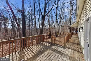 109 Hilltop Ct, Cross Junction, VA 22625 - Photo 11