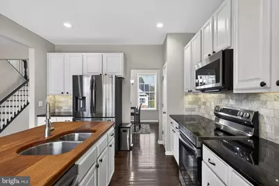 113 Colonial Drive, Cross Junction, VA 22625 - Photo 13