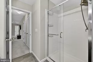 113 Colonial Dr, Cross Junction, VA 22625 - Photo 31