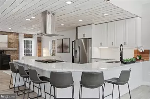 1239 Lakeview Dr, Cross Junction, VA 22625 - Photo 15