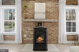 1239 Lakeview Dr, Cross Junction, VA 22625 - Photo 11