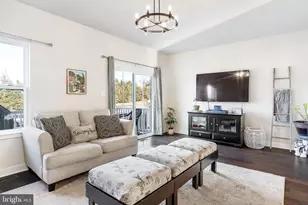 131 Burkwood Ter, Lake Frederick, VA 22630 - Photo 5