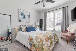 805 S Lakeview Dr, Cross Junction, VA 22625 - Photo 19