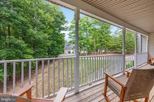 514 Sleigh Dr, Cross Junction, VA 22625 - Photo 9