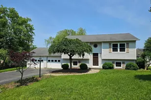 136 Nightingale Ave, Stephens City, VA 22655 - Photo 1