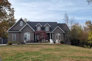 201 Liberty Ln, Middletown, VA 22645 - Photo 3