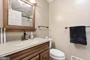 207 Laurel Dr, Cross Junction, VA 22625 - Photo 21