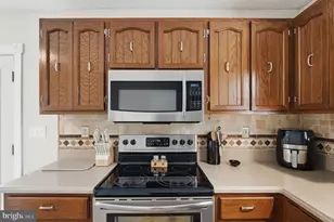207 Laurel Dr, Cross Junction, VA 22625 - Photo 13