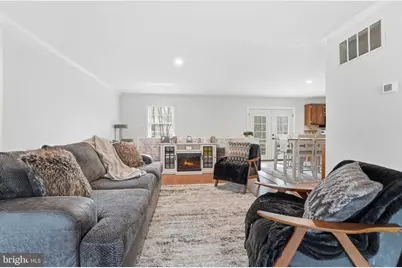 207 Laurel Drive, Cross Junction, VA 22625 - Photo 9