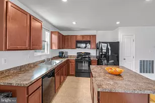 201 Coville St, Middletown, VA 22645 - Photo 15