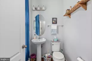 1041 W Masters Dr, Cross Junction, VA 22625 - Photo 17