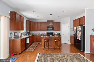 1041 W Masters Dr, Cross Junction, VA 22625 - Photo 13