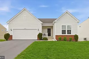 121 Hayvenhurst Ct, Stephens City, VA 22655 - Photo 1
