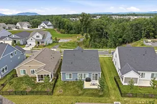 123 Cowbird St, Lake Frederick, VA 22630 - Photo 5