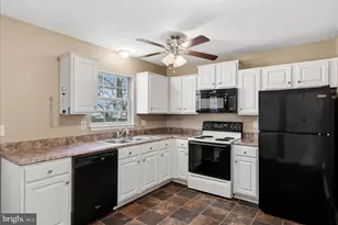 139 Little River Dr, Winchester, VA 22602 - Photo 9