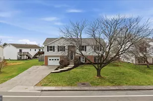 203 Ivory Dr, Stephens City, VA 22655 - Photo 1