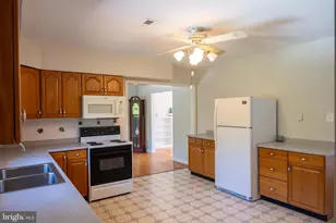 134 Country Club Cir, Winchester, VA 22602 - Photo 5