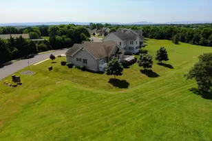 400 Albin Dr, Stephens City, VA 22655 - Photo 3