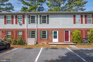 224 Carroll Dr, Stephens City, VA 22655 - Photo 1