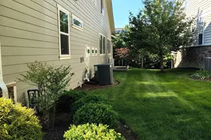 213 Grebe Dr, Lake Frederick, VA 22630 - Photo 3