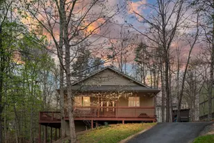 1304 Lakeview Dr, Cross Junction, VA 22625 - Photo 1