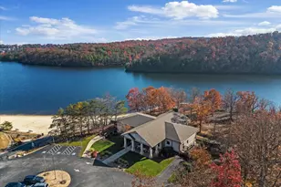 634 Lakeview Dr, Cross Junction, VA 22625 - Photo 69