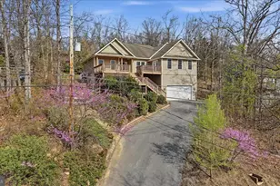 634 Lakeview Dr, Cross Junction, VA 22625 - Photo 1