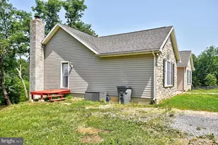 121 Sweetbriar Ln, Winchester, VA 22603 - Photo 3