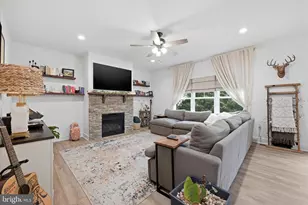 114 Masters Dr, Cross Junction, VA 22625 - Photo 3