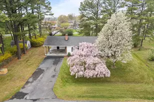 118 Carroll Dr, Stephens City, VA 22655 - Photo 3