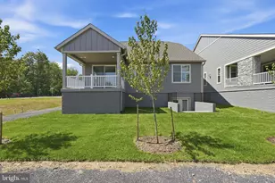 104 Rhododendron Ct, Lake Frederick, VA 22630 - Photo 3
