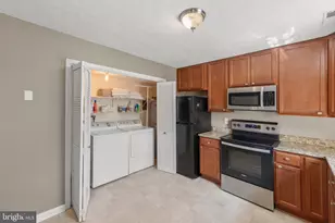 301 Buckingham Dr, Stephens City, VA 22655 - Photo 9