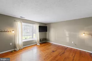 301 Buckingham Dr, Stephens City, VA 22655 - Photo 3