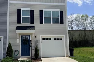 139 Kensington Cir, Middletown, VA 22645 - Photo 1