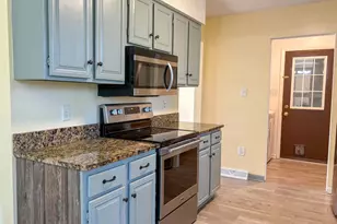 102 Carroll Dr, Stephens City, VA 22655 - Photo 7