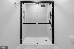 400 Lakeview Dr, Cross Junction, VA 22625 - Photo 25