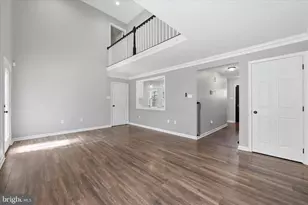 400 Lakeview Dr, Cross Junction, VA 22625 - Photo 9