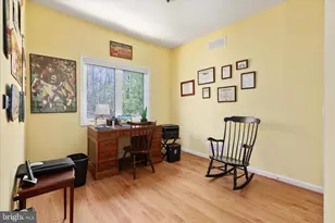 203 Northwood Cir, Cross Junction, VA 22625 - Photo 19